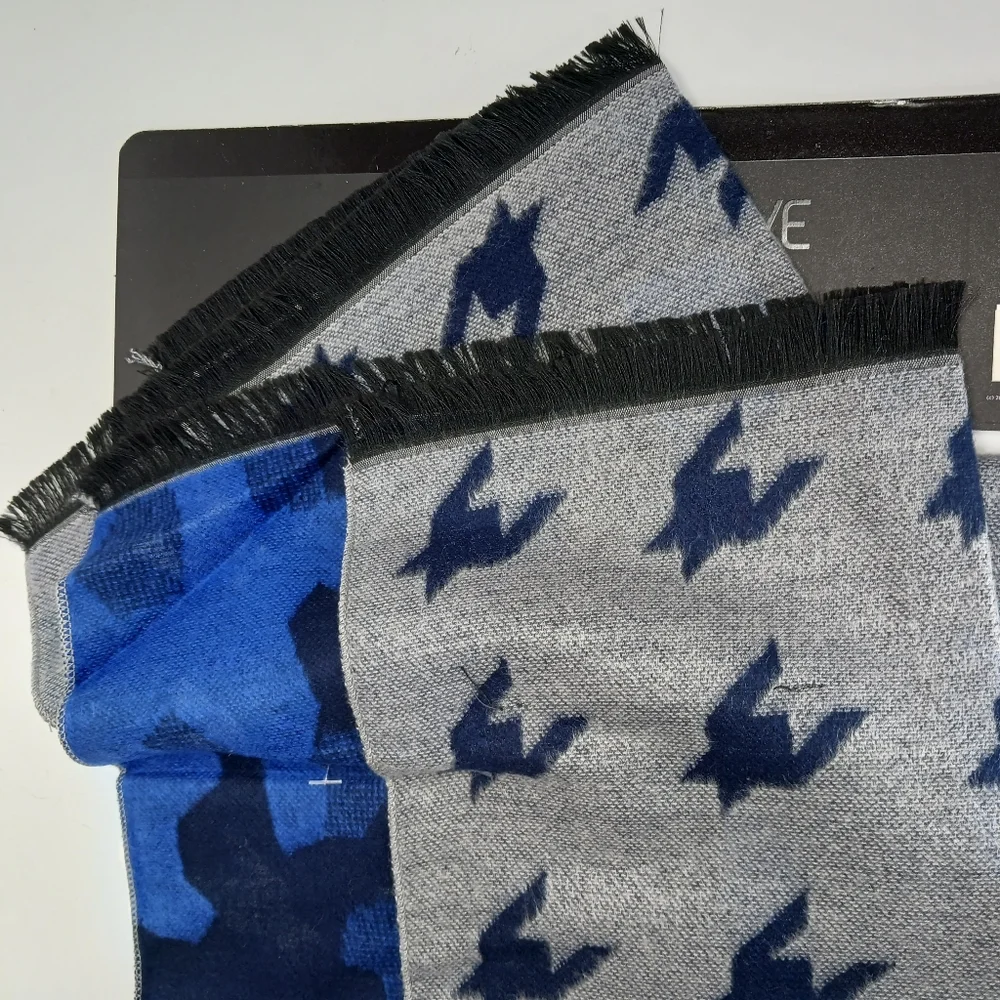 BODY GLOVE Midweight Soft Reversible Blue & Grey Houndstooth & Camouflage Scarf